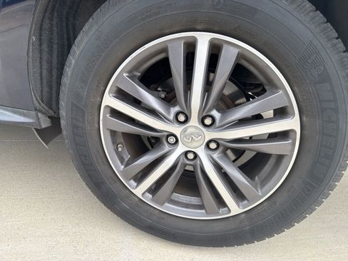 Used 2019 INFINITI QX60 Luxe w/ Essential Package FWD image 20