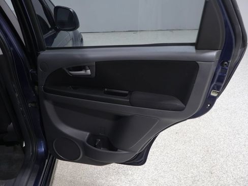 Used 2010 Suzuki SX4 AWD Hatchback image 17