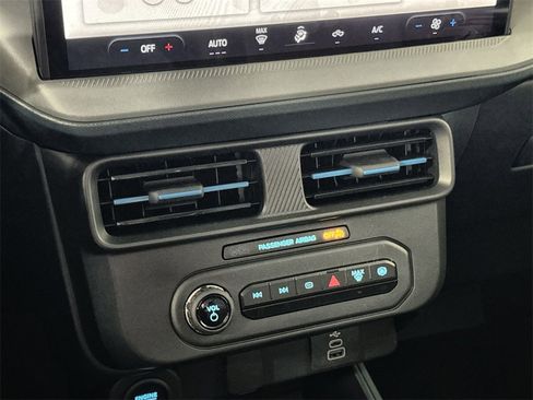 New 2026 Ford Maverick Lobo image 21