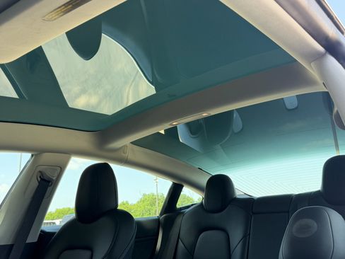 Used 2020 Tesla Model 3 Standard Range RWD image 25