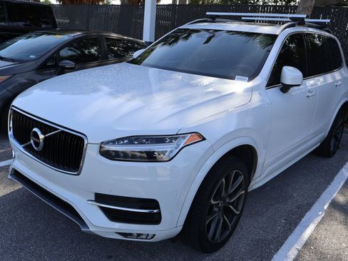 Used 2019 Volvo XC90 T5 Momentum w/ Protection Package Premier FWD image 2