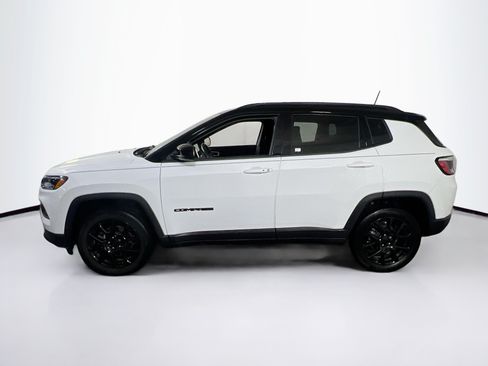 Used 2022 Jeep Compass Latitude w/ Convenience Group AWD/4WD image 8
