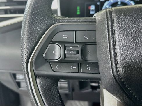 Used 2025 Toyota Tundra Limited AWD/4WD image 16