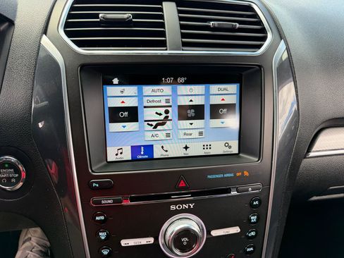 Used 2017 Ford Explorer Sport AWD/4WD image 30