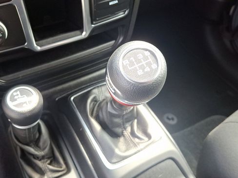 Used 2021 Jeep Gladiator Sport image 22