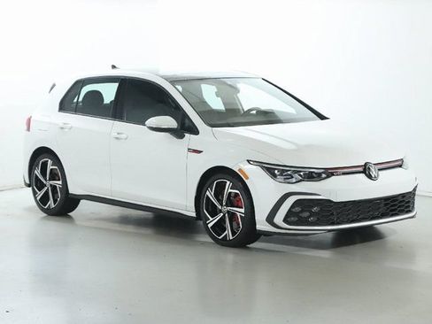 Certified 2024 Volkswagen GTI SE FWD image 9