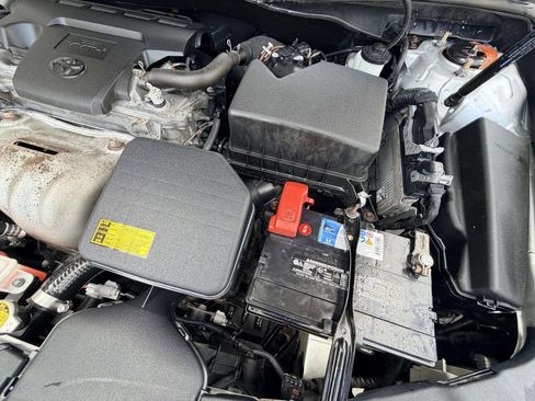 Used 2012 Toyota Camry XLE FWD image 12