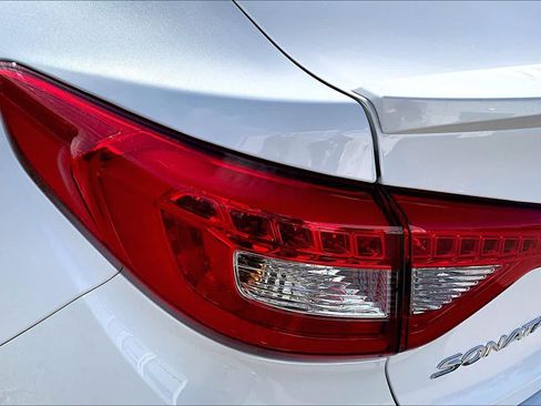 Used 2017 Hyundai Sonata Limited 2.0T FWD image 28