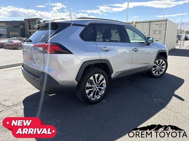 Used 2021 Toyota RAV4 XLE Premium AWD/4WD image 9