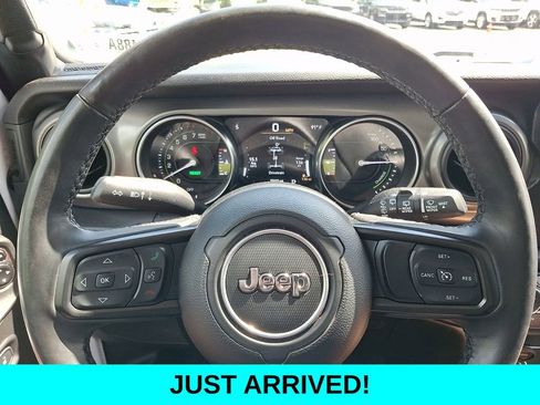 Used 2023 Jeep Wrangler Unlimited w/ Cold Weather Group image 18