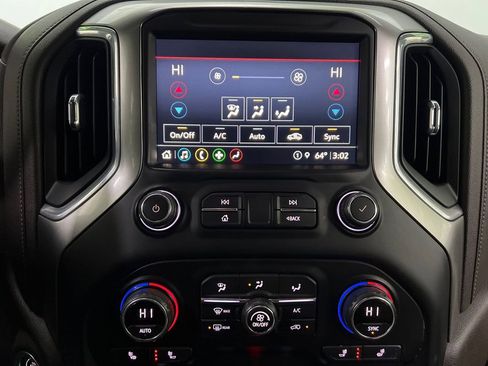 Used 2021 Chevrolet Silverado 1500 LT w/ Texas Edition Plus AWD/4WD image 23