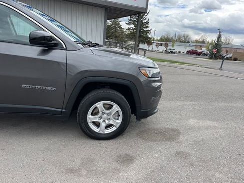 Used 2022 Jeep Compass Sport AWD/4WD image 21