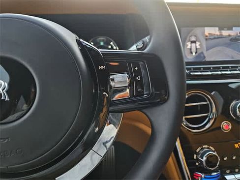 Used 2022 Rolls-Royce Cullinan image 26