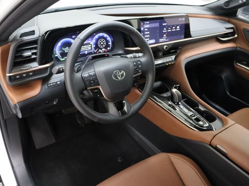 Certified 2025 Toyota Crown Signia w/ Advanced Technology Package AWD/4WD image 13