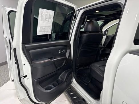 Used 2020 Nissan Titan PRO-4X w/ Pro-4x Convenience Package AWD/4WD image 20