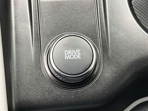 New 2026 Ford Explorer Active w/ Active Comfort Package AWD/4WD image 18