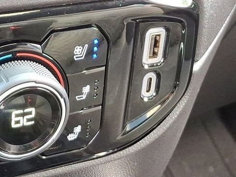 Used 2024 Chevrolet Silverado 1500 ZR2 image 33