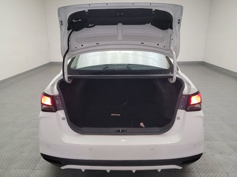 Used 2020 Nissan Versa S FWD image 29
