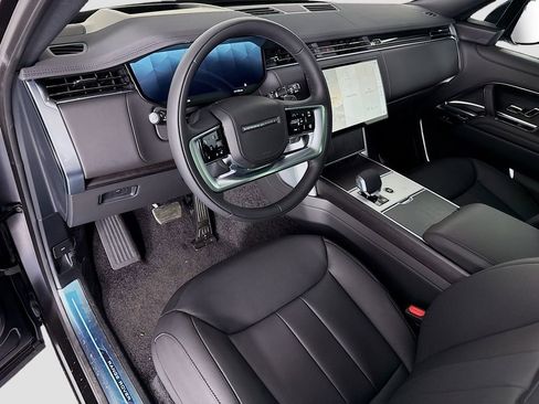 New 2026 Land Rover Range Rover SE image 10