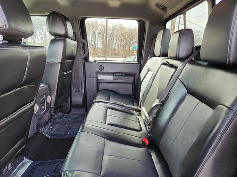 Used 2014 Ford F250 Lariat w/ Lariat Interior Package image 8