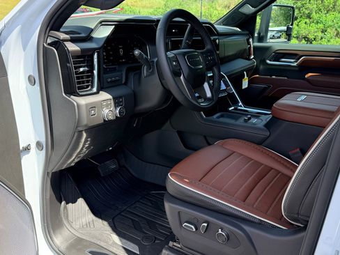 New 2026 GMC Sierra 2500 Denali Ultimate w/ Max Trailering Package AWD/4WD image 12