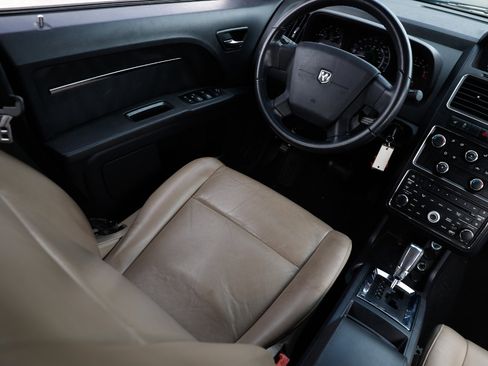 Used 2010 Dodge Journey R/T w/ Navigation & Sound Group I image 20