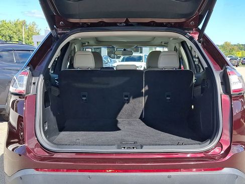 Used 2018 Ford Edge Titanium w/ Equipment Group 301A AWD/4WD image 30