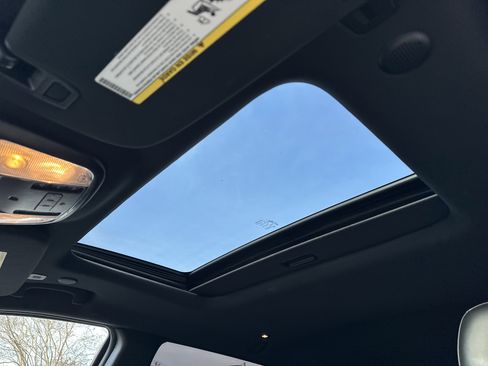 Used 2022 Jeep Grand Cherokee Laredo X image 34