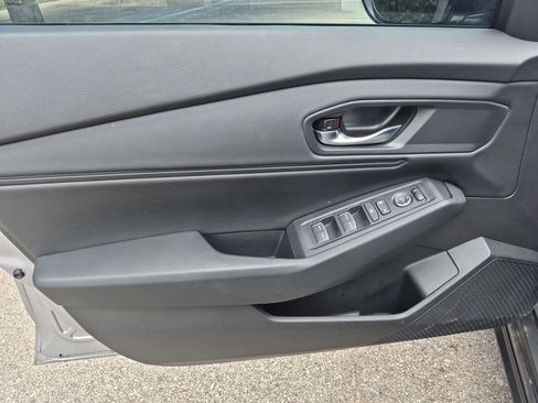 Used 2025 Honda Accord SE image 10