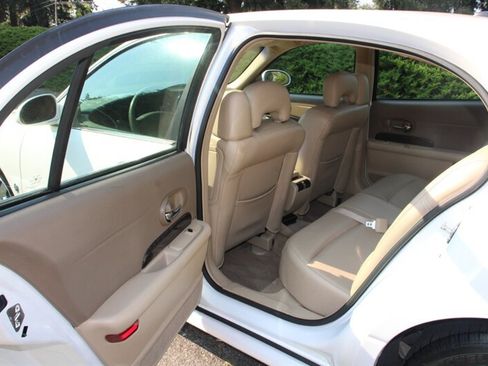 Used 2005 Buick Le Sabre Limited w/ Celebration Edition Package FWD image 14