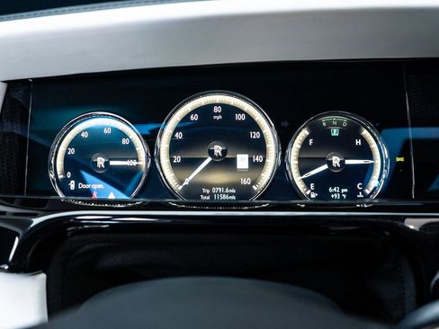 Used 2022 Rolls-Royce Phantom Sedan w/ The Phantom Package RWD image 49