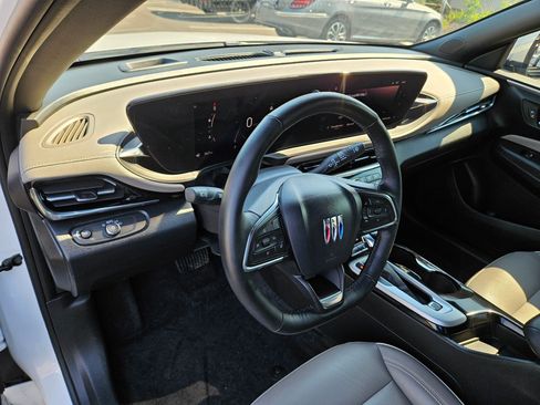 Used 2025 Buick Envista Avenir FWD image 18