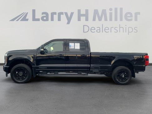 Certified 2025 Ford F350 Lariat w/ Black Appearance Package image 2