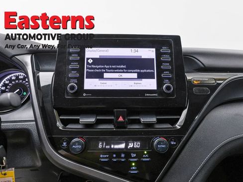 Used 2023 Toyota Camry SE FWD image 11
