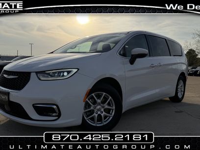 Used 2023 Chrysler Pacifica Touring-L