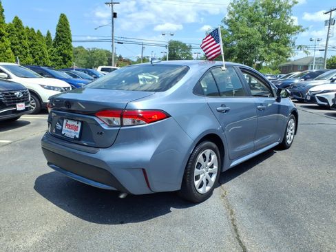 Used 2021 Toyota Corolla LE w/ Carpet Mat Package (TMS) FWD image 2