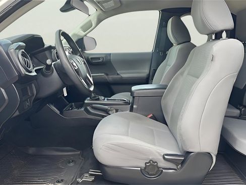 Used 2019 Toyota Tacoma SR image 23