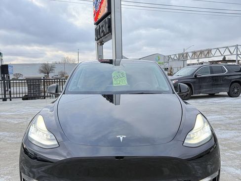 Used 2021 Tesla Model Y Long Range AWD/4WD image 2