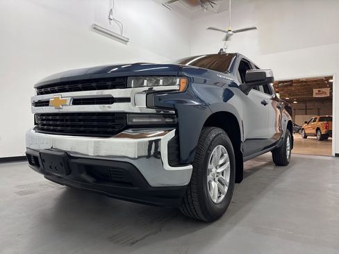 Used 2019 Chevrolet Silverado 1500 LT w/ All-Star Edition image 21