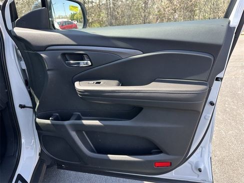 New 2025 Honda Ridgeline RTL+ image 18