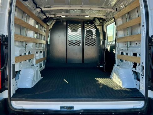 Used 2024 Ford Transit 250 Low Roof w/ Exterior Upgrade Package image 29