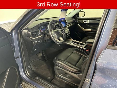 Used 2021 Ford Explorer XLT w/ Equipment Group 202A AWD/4WD image 8