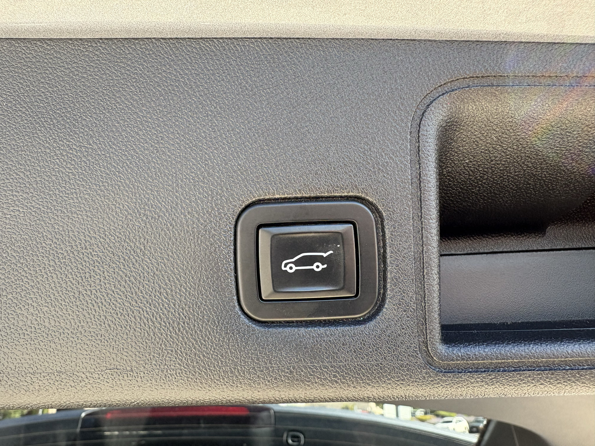 Used 2019 GMC Terrain SLT w/ Infotainment Package II AWD/4WD image 12