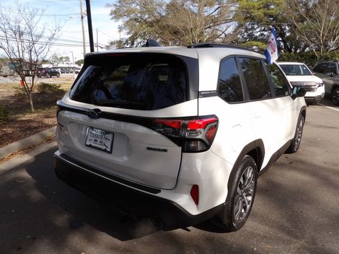 Used 2025 Subaru Forester Touring w/ Popular Package - Touring image 7