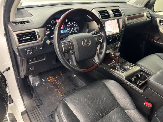 Used 2017 Lexus GX 460 AWD/4WD image 16