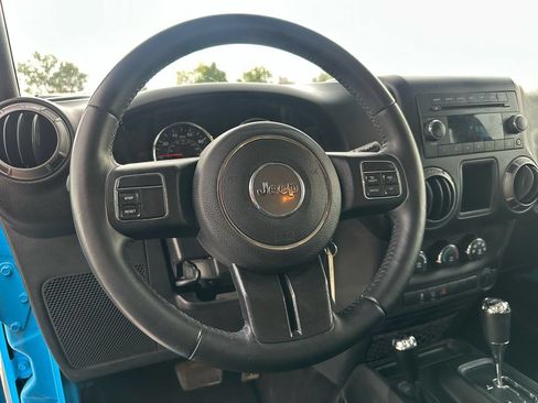 Used 2018 Jeep Wrangler Sport AWD/4WD image 35