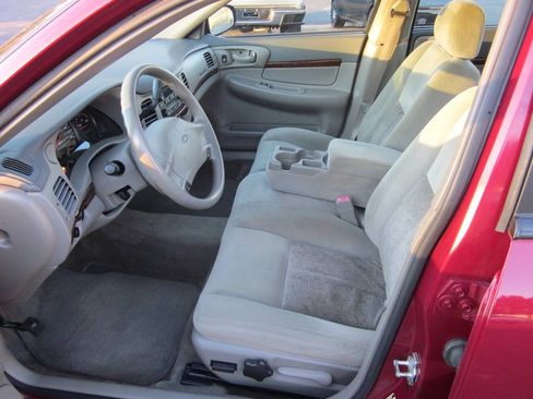 Used 2005 Chevrolet Impala w/ Preferred Equipment Group image 10