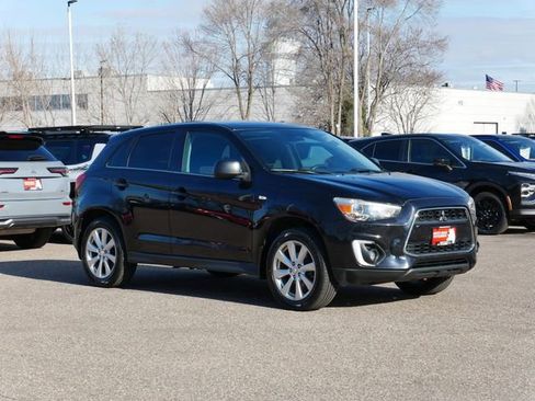 Used 2015 Mitsubishi Outlander Sport SE image 1