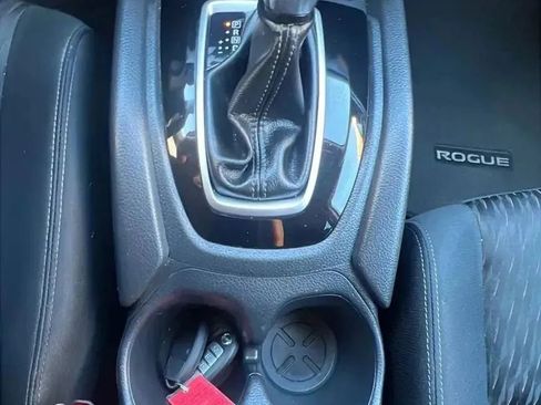 Used 2019 Nissan Rogue SV AWD/4WD image 20