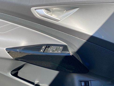 Used 2023 Volkswagen ID.4 Pro S image 19